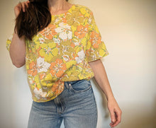 Load image into Gallery viewer, Boxy Blouse. Antique
